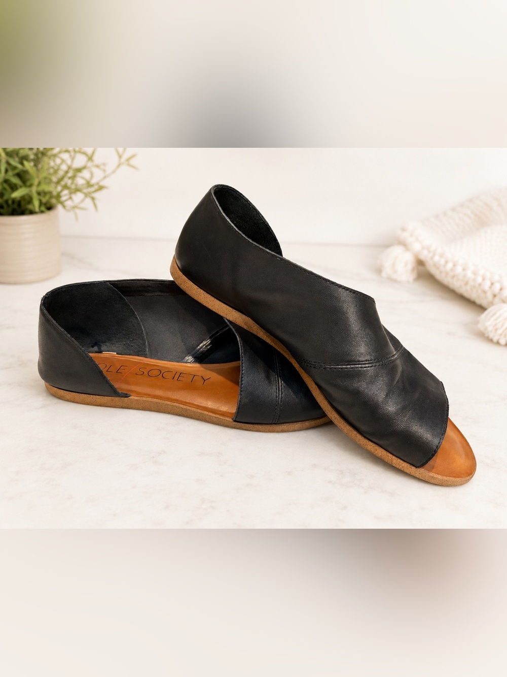 Sole Society Colvan Black Leather d’Orsay Open Toe Flat Sandals Size 9 EUC - Picture 2 of 4